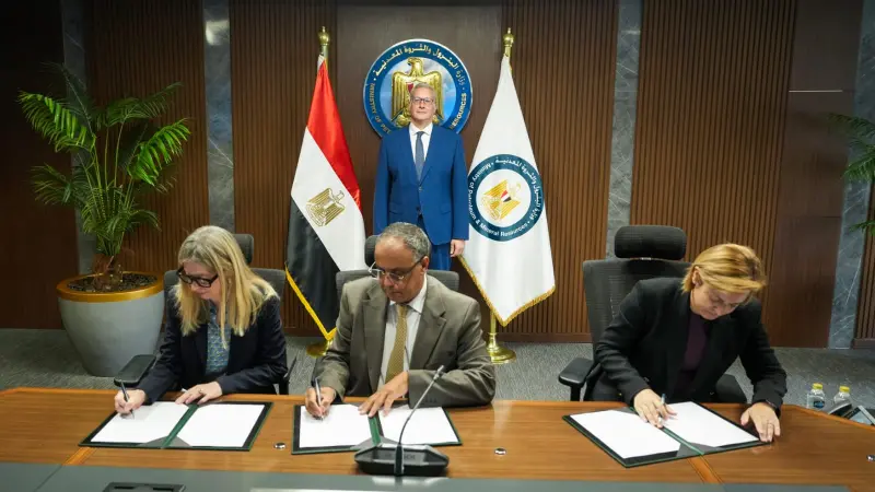 وزير-البترول-يشهد-توقيع-اتفاقية-جديدة-للتوسع-في-البحث-والإنتاج-بمنطقة-بدرالدين-بالصحراء-الغربية
